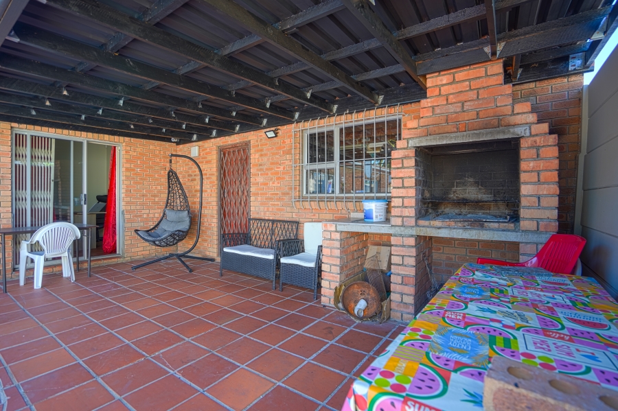 4 Bedroom Property for Sale in Blouberg Sands Western Cape